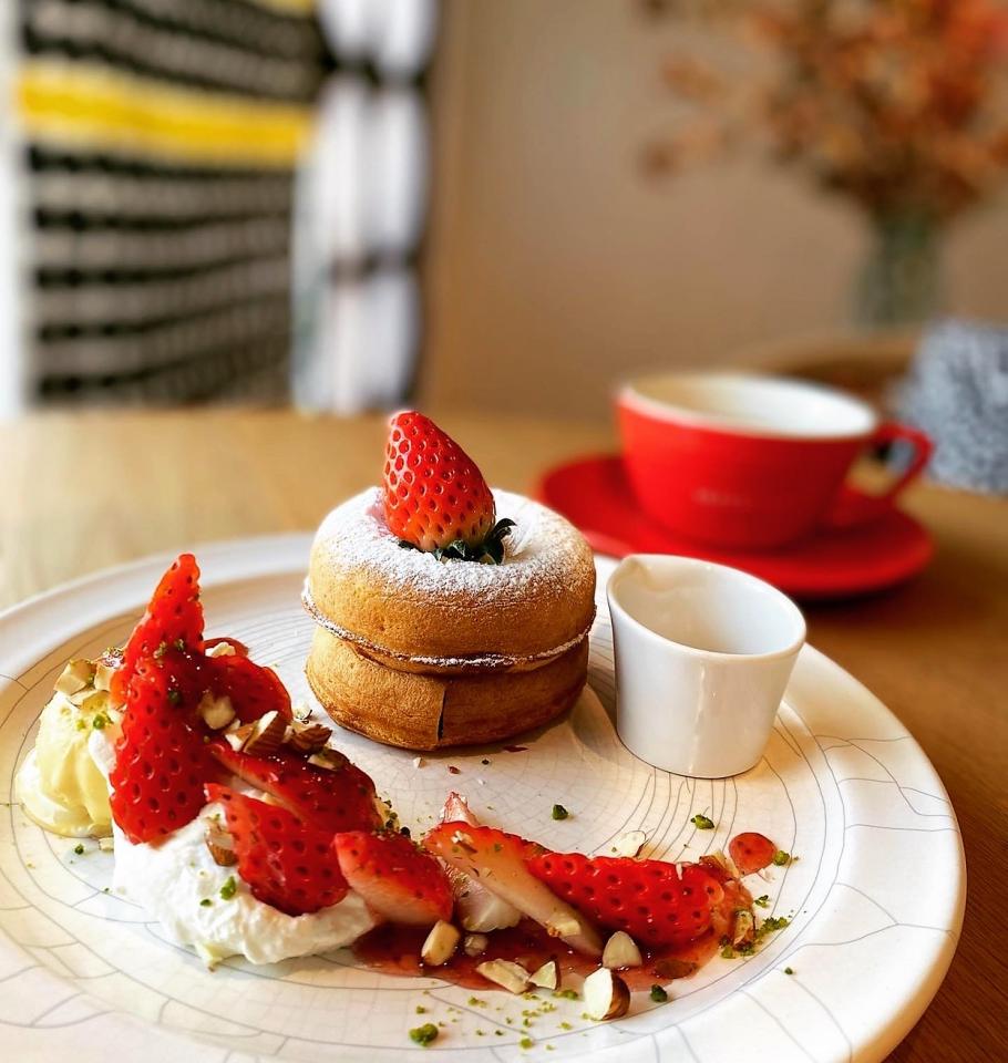 【季節のパンケーキは「いちご」】